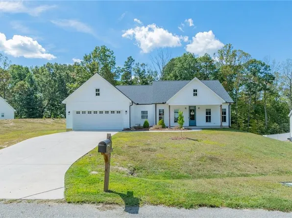 237 Kanah Dr, Winston Salem, NC 27107