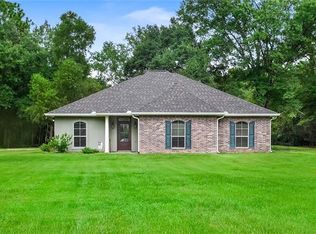 18303 Pellegrin Dr, Covington, LA 70435