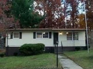17072 Elm St, Bowling Green, VA 22427