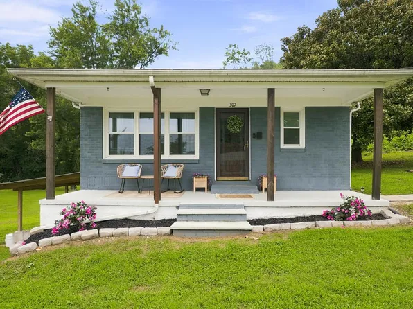 307 Miller St, Livingston, TN 38570