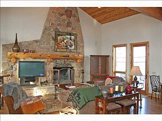 1st image of 3249 Meadows Dr
