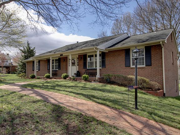 2nd image of 5014 N Lake Dr
