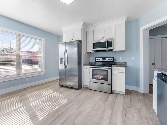 4th image of 6812 N Navin Ave
