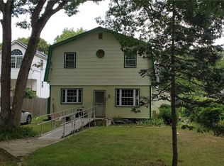 272 River Rd, Shirley, NY 11967