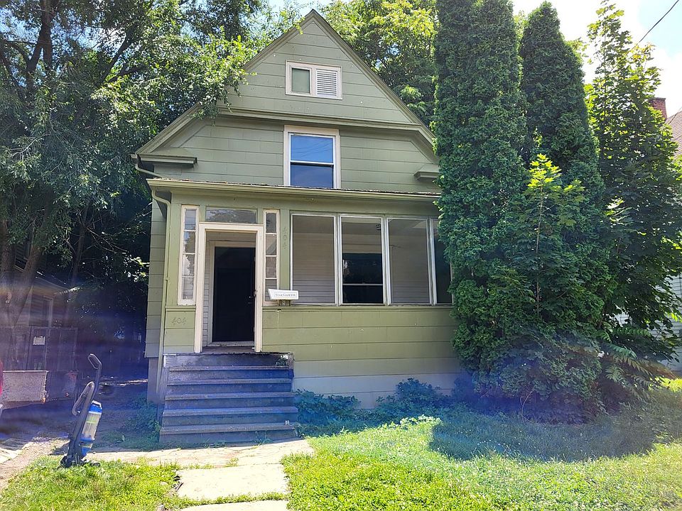 1st image of 404 Linden Pl