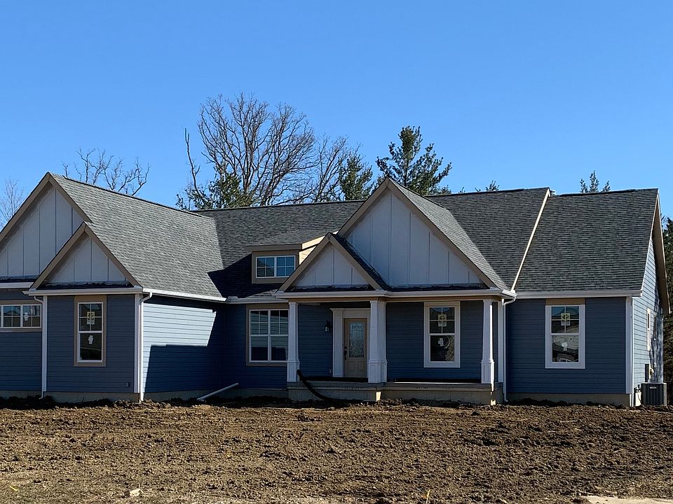 1st image of 841 Royal Oak Dr