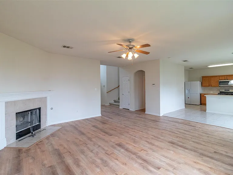 1103 Apollo Ln — Photo 9
