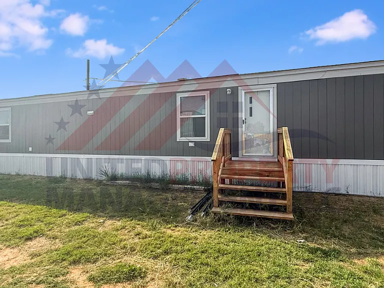 7824 S Dal Paso St — Photo 1