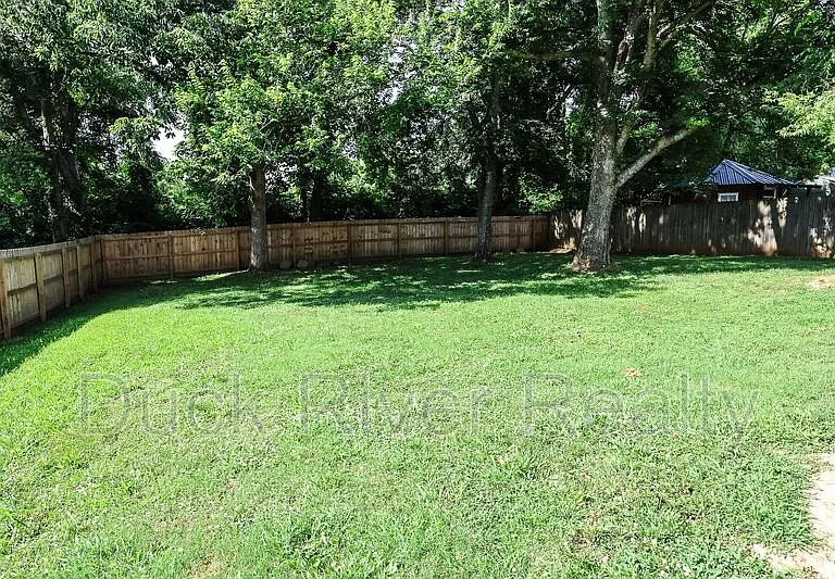 130 Westover Dr — Photo 14