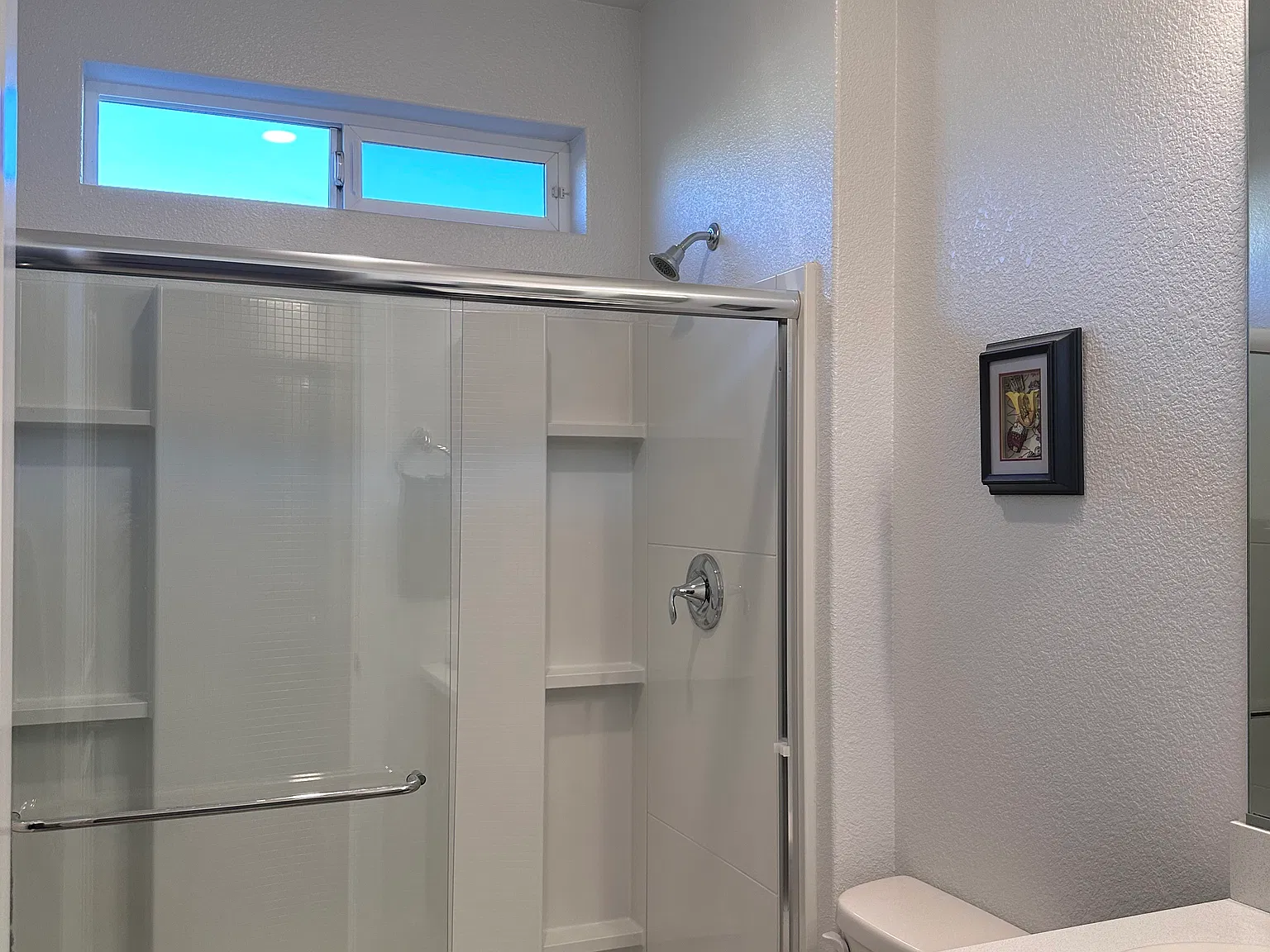 3 bed, 2444 sqft, $3,100 — Photo 4