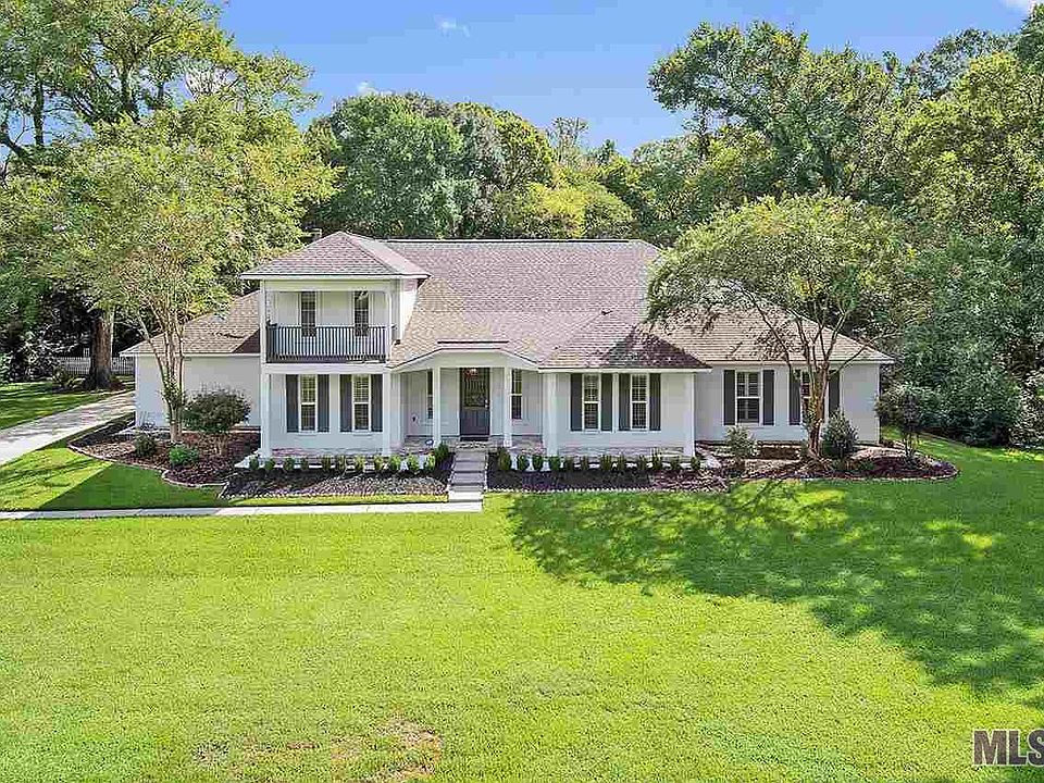 1st image of 18742 Plantation Ct