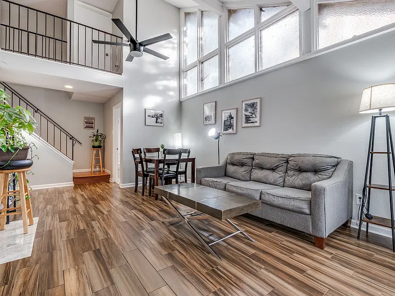 7410 E Northwest Hwy #101 — Photo 3