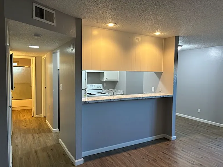 3100 Jersey Way — Photo 1