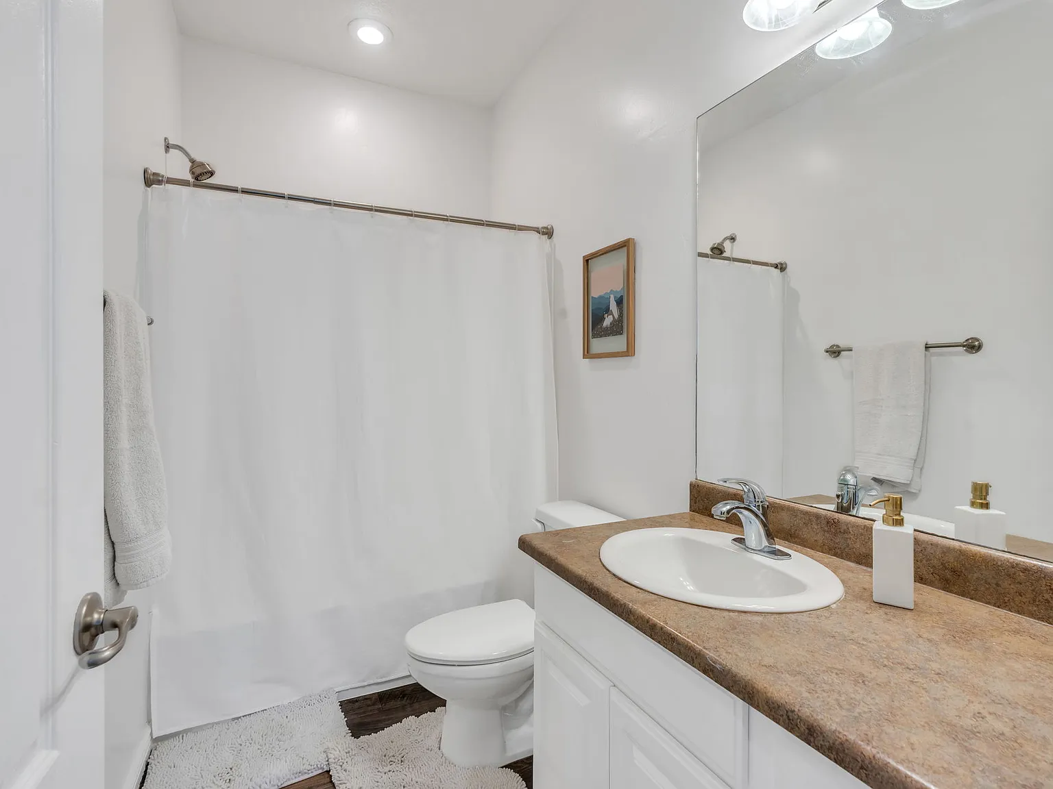 2 bed, 1128 sqft, $2,000 — Photo 3
