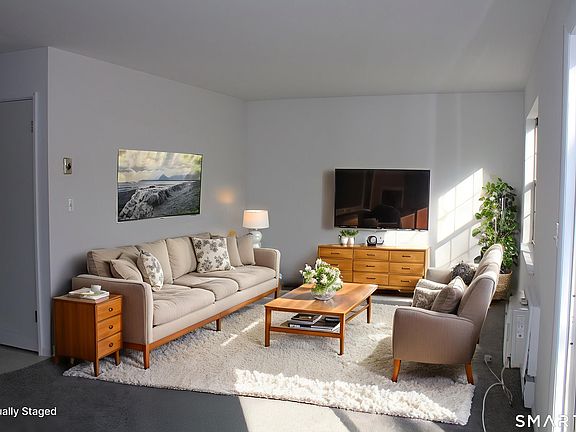 2nd image of 39 Woodway Road APT C7