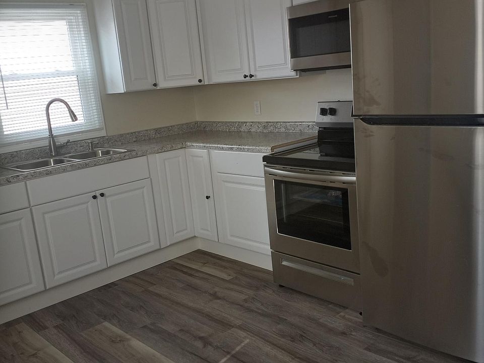 1st image of 3517 S 99th St