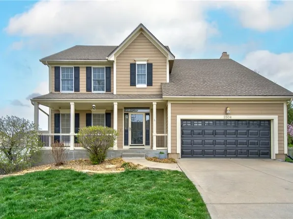 2504 SW 10th St, Lees Summit, MO 64081