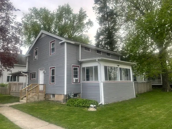 230 E Elm St, Sycamore, IL 60178