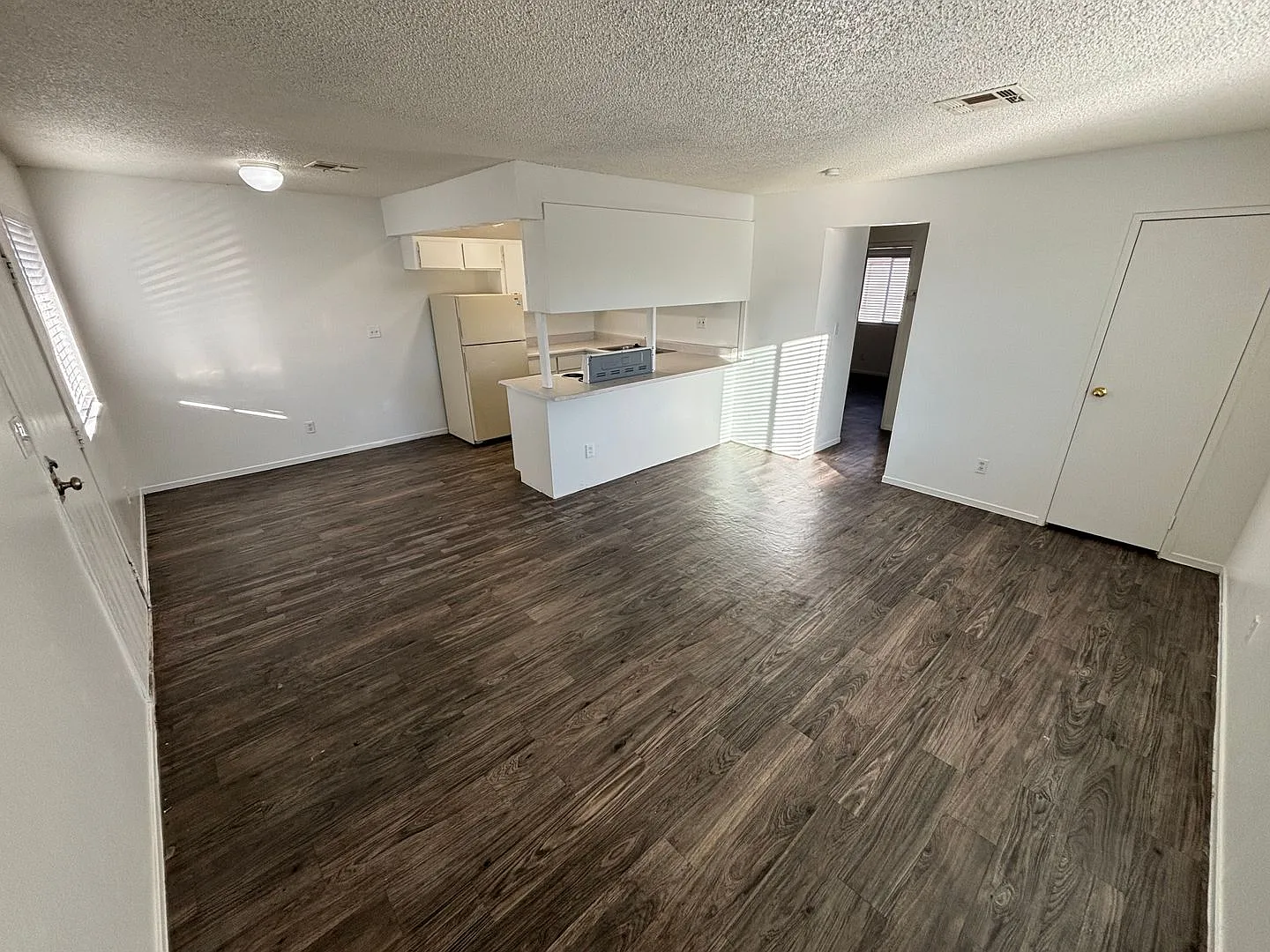 147 Westminster Way Unit D — Photo 4