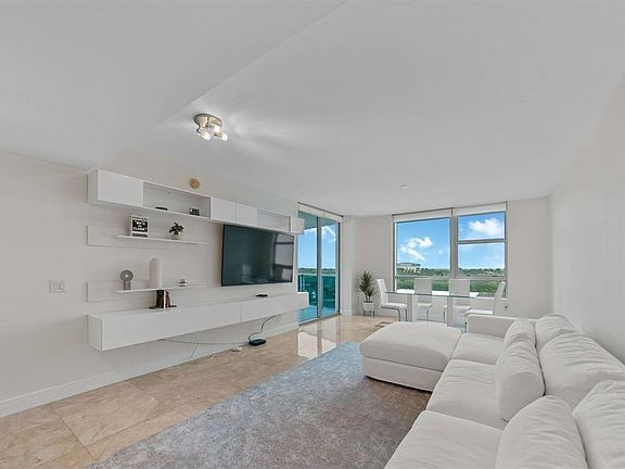 5th image of 2641 N Flamingo Road #901N