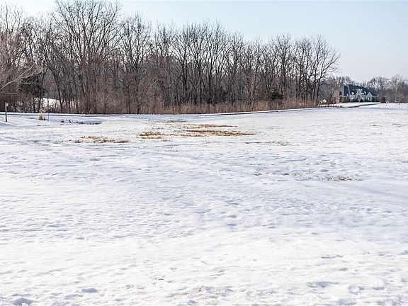 3rd image of 170 Deer Ridge Dr