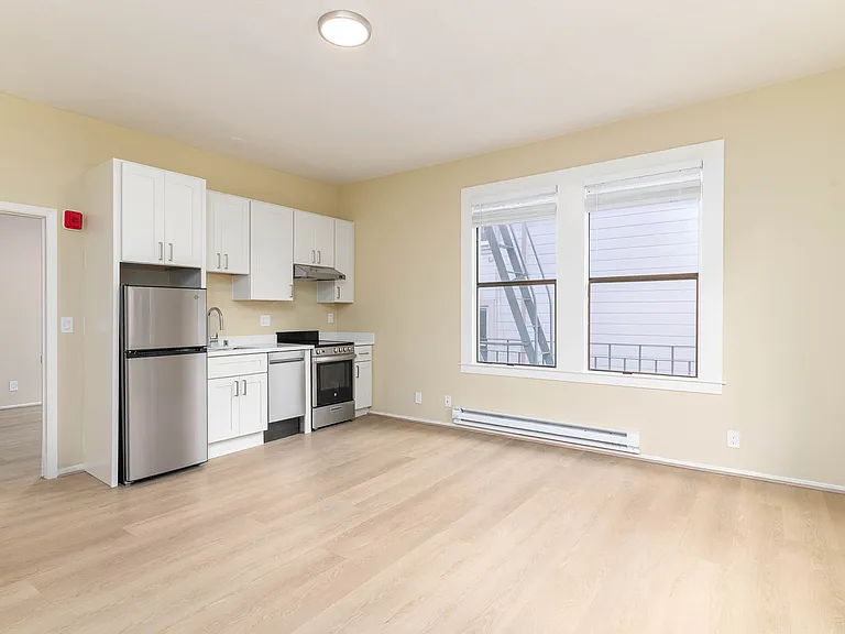 Oak Shrader Apartments — Photo 3