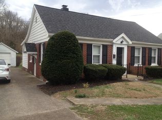 8 W Mill Rd, Evansville, IN 47710