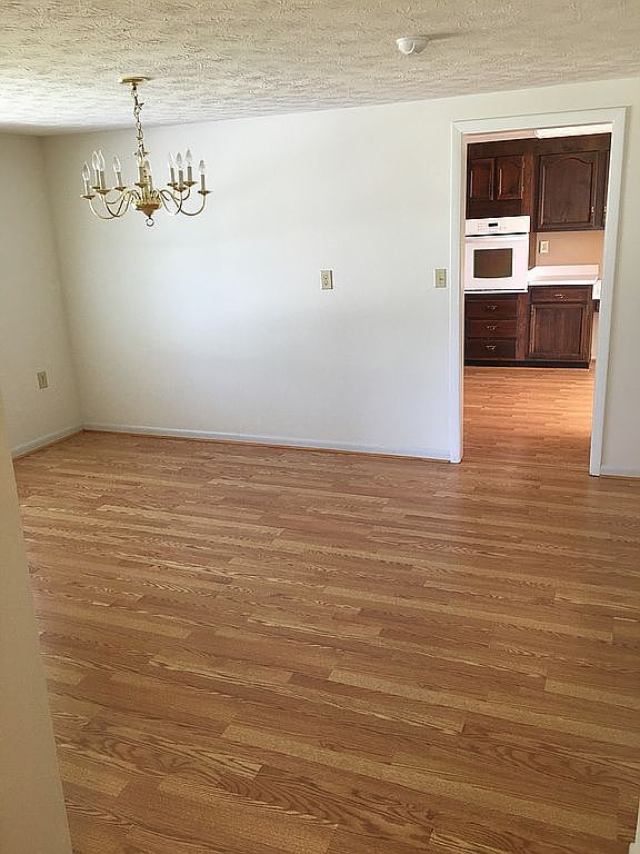 404 Morris Ave, Opelika, AL 36801 Zillow