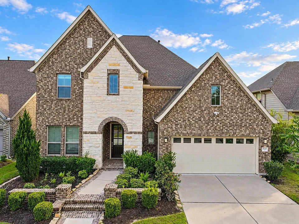 15707 Rock Squirrel Dr