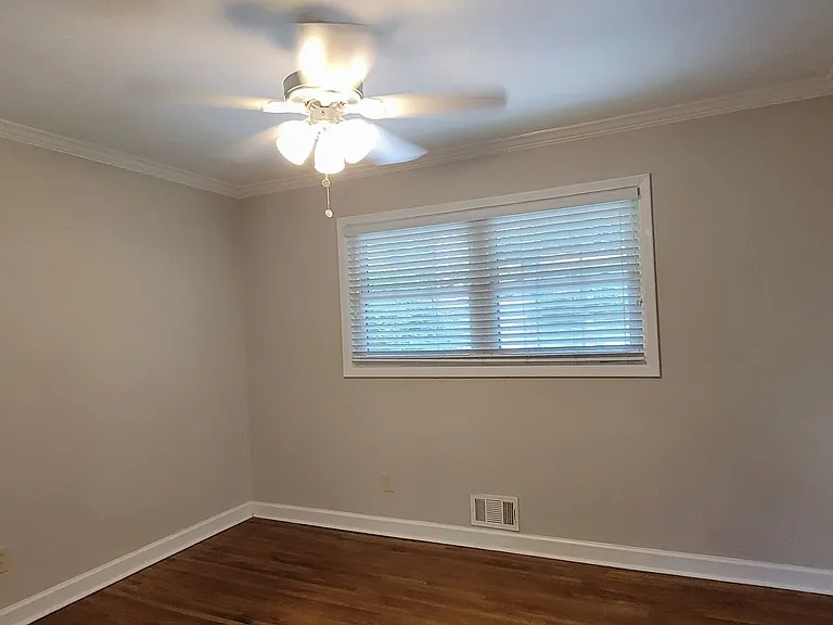 2497 Wentworth Dr NE — Photo 16