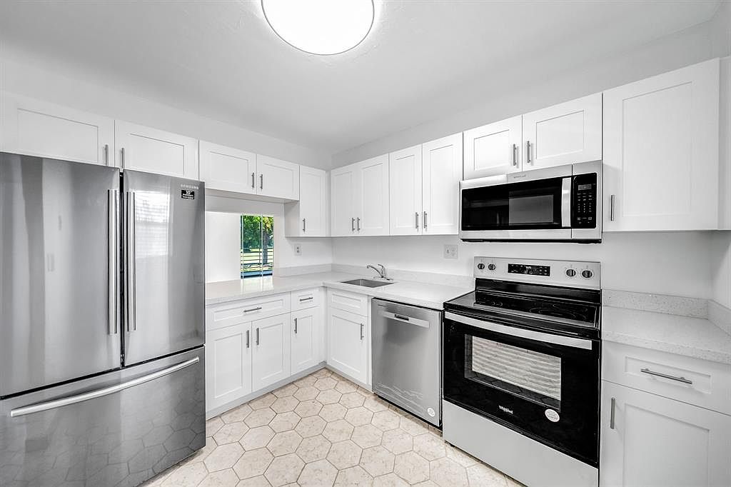 8320 Sands Point Blvd #208M