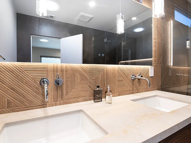 6561 Lasaine Ave — Photo 31