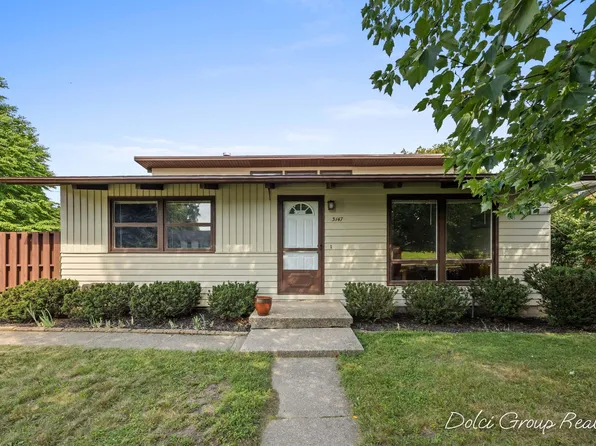 3147 Tuell St NW, Grand Rapids, MI 49504