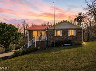 191 Ashley Ln, Oneida, TN 37841
