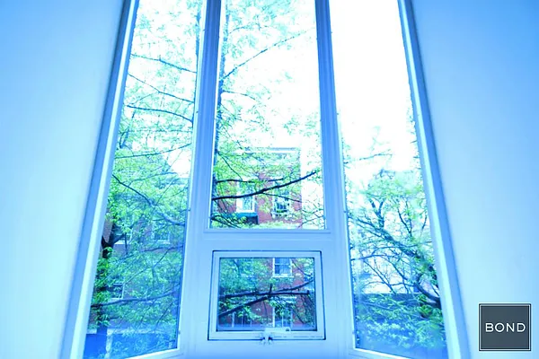 Rented by Bond New York | media 34