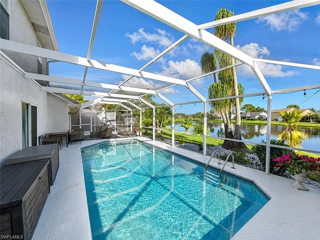 4 bed, 2.5 bath, 2300 sqft, $5,500 — Photo 3