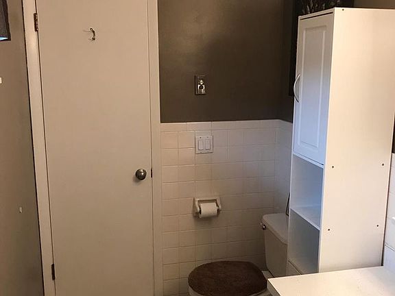 3rd image of 508 Burnham Dr