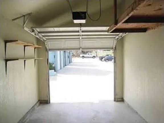 5th image of 758 E Chase Ave
