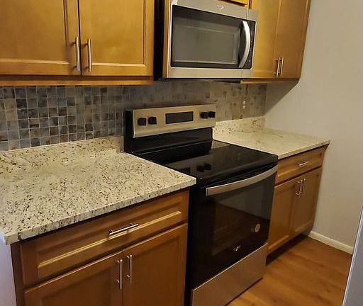 3rd image of 9814 Greenery Ct #E