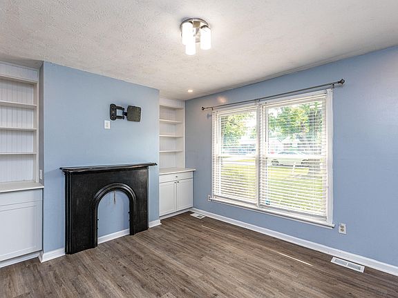 5th image of 131 Meadowbrook Dr