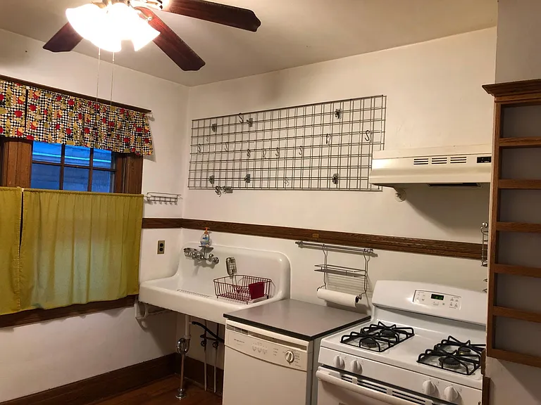 173 Shepard St #UPSTAIRS — Photo 50