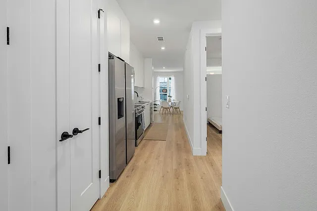 1701 Simond Ave #615 — Photo 7