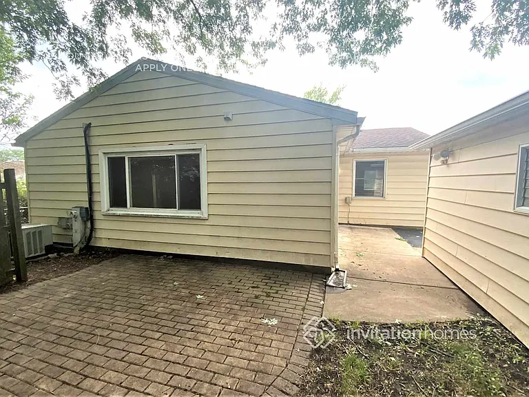 200 Valley Dr — Photo 15