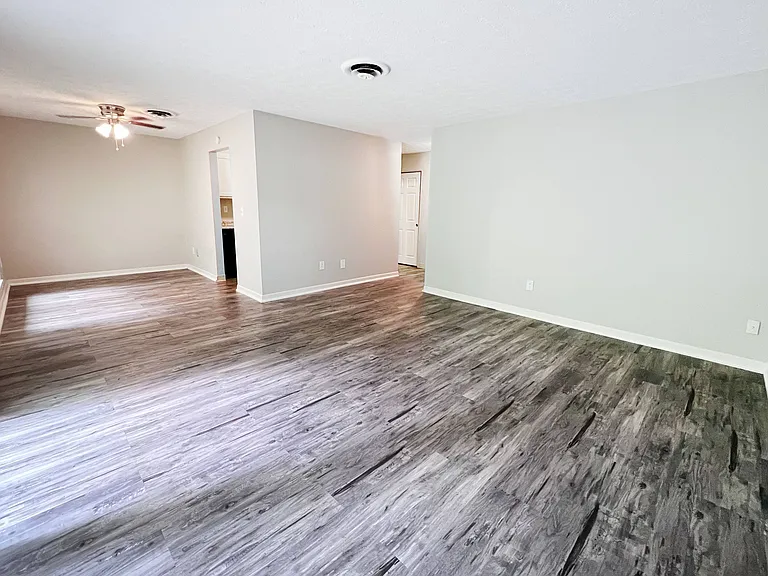 Timber Ridge Apartments — Photo 65
