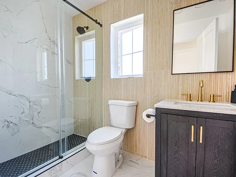 723 E Verdugo Ave #201 — Photo 16