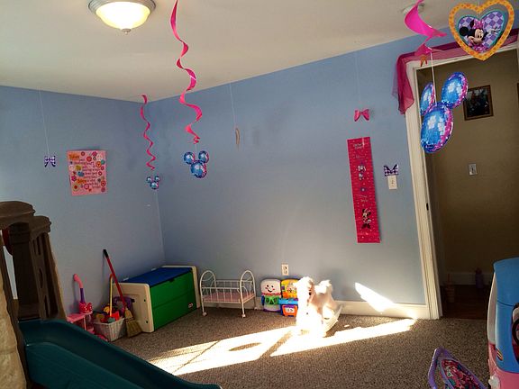 5th image of 18 Arcadia Ln