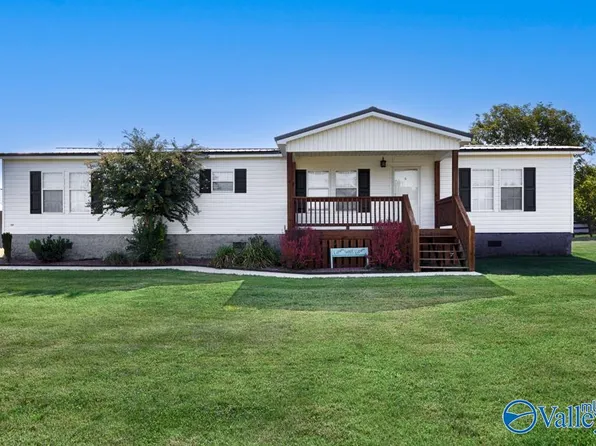 33 Pack Ln, Ardmore, TN 38449