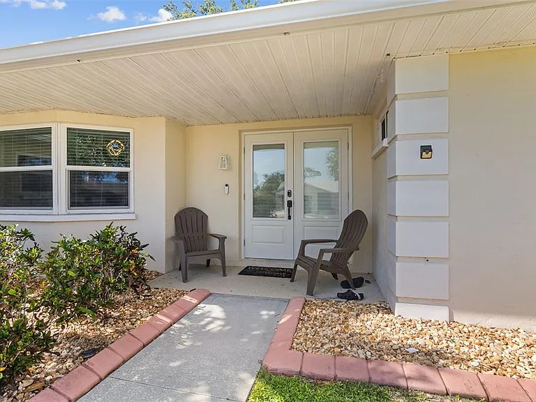 5776 Augusta Cir — Photo 5