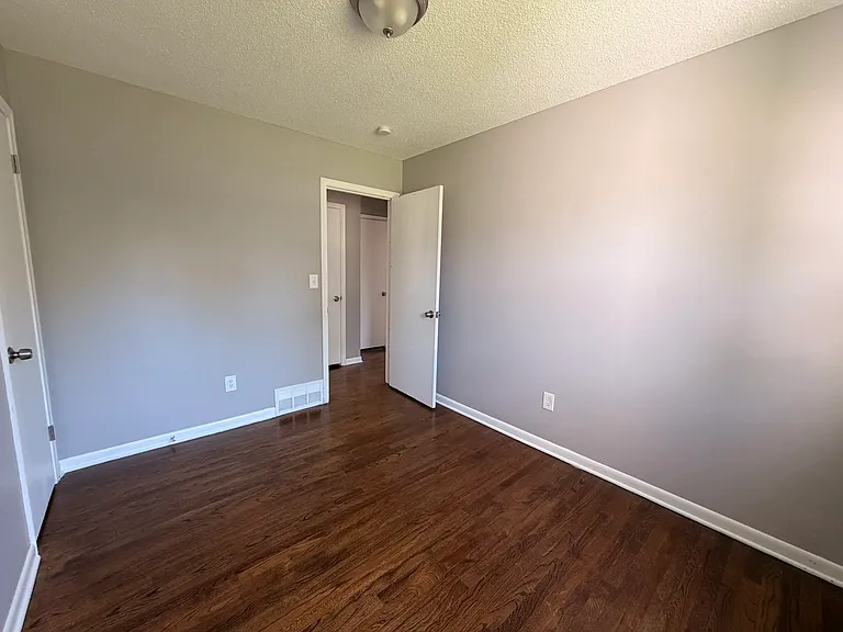 513 Bonnie Ave — Photo 12