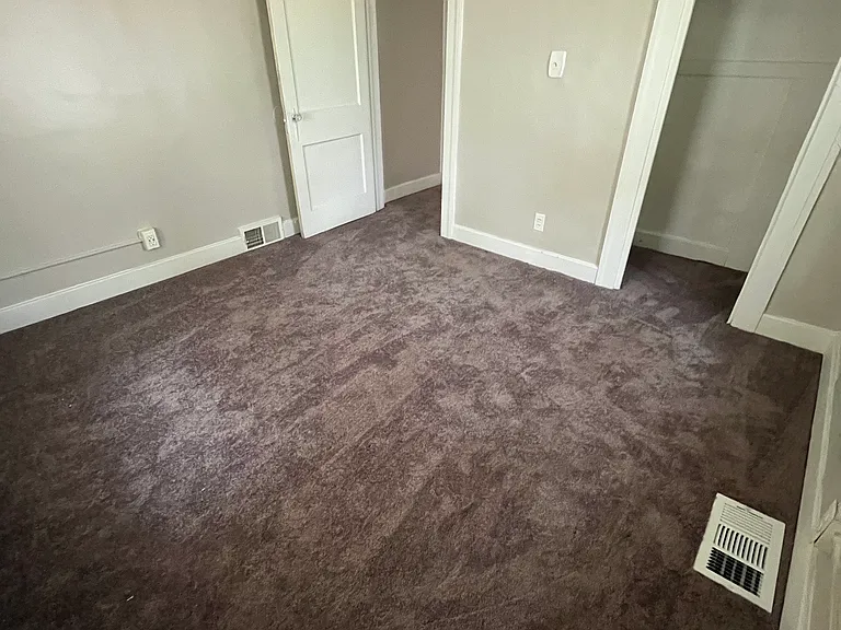 137 Parkdale Ave — Photo 7